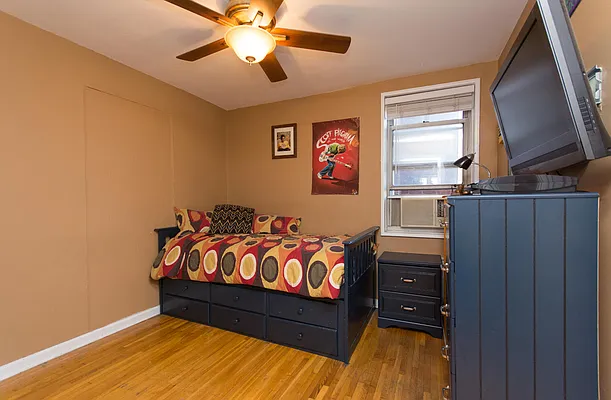 Sold by Re/Max In The City | media 16