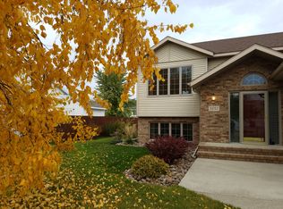 3257 37th Ave S, Fargo, ND 58104