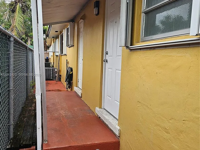 45 NW 45th Ave #45 — Photo 6