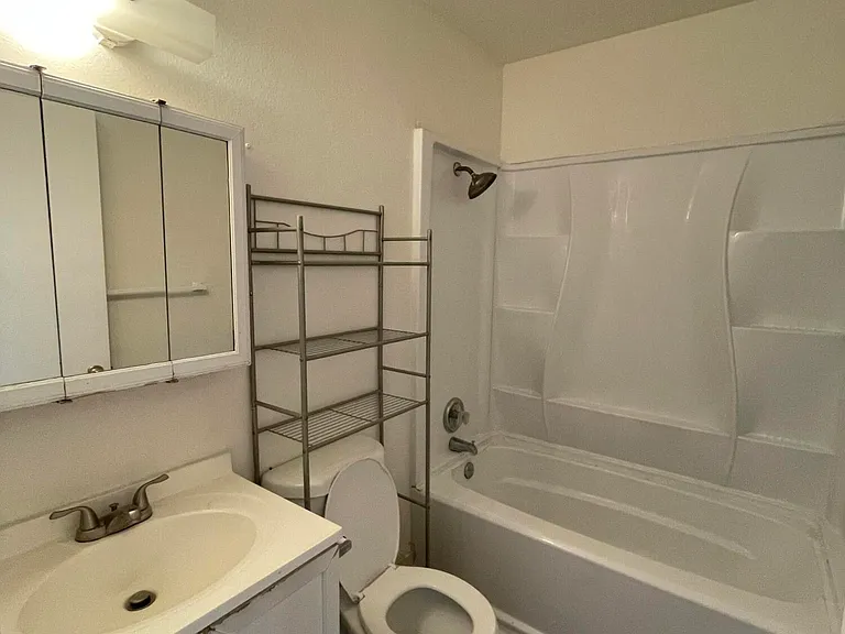 1810 Bimini Ln #B — Photo 12