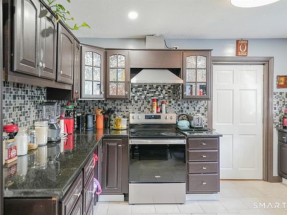 4th image of 22 Standish Road