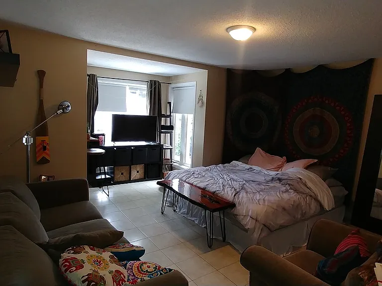 173 Florence St #6 — Photo 3