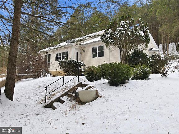 5th image of 172 Evergreen Hollow Rd