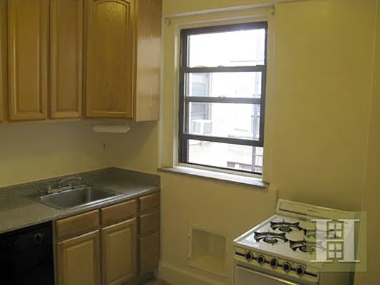 Rented by Halstead Real Estate | media 19