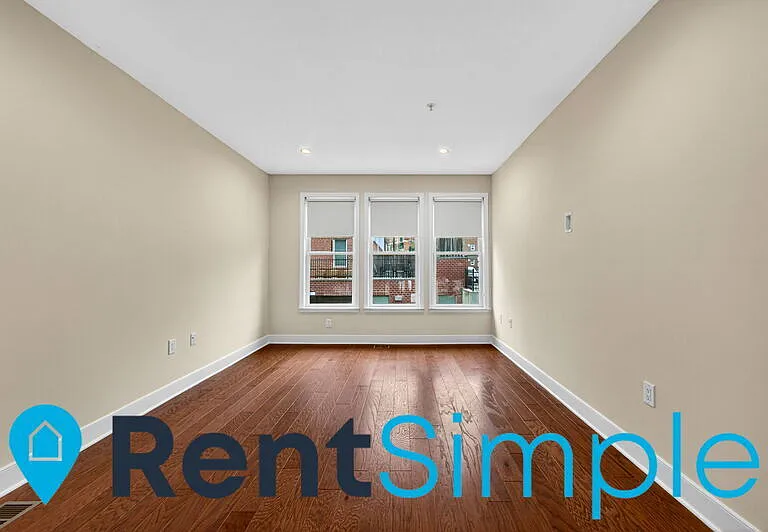 1418 N Rhodes #B110 — Photo 32