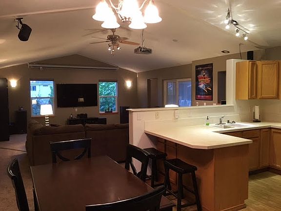 3rd image of 4024 E 23rd Ave