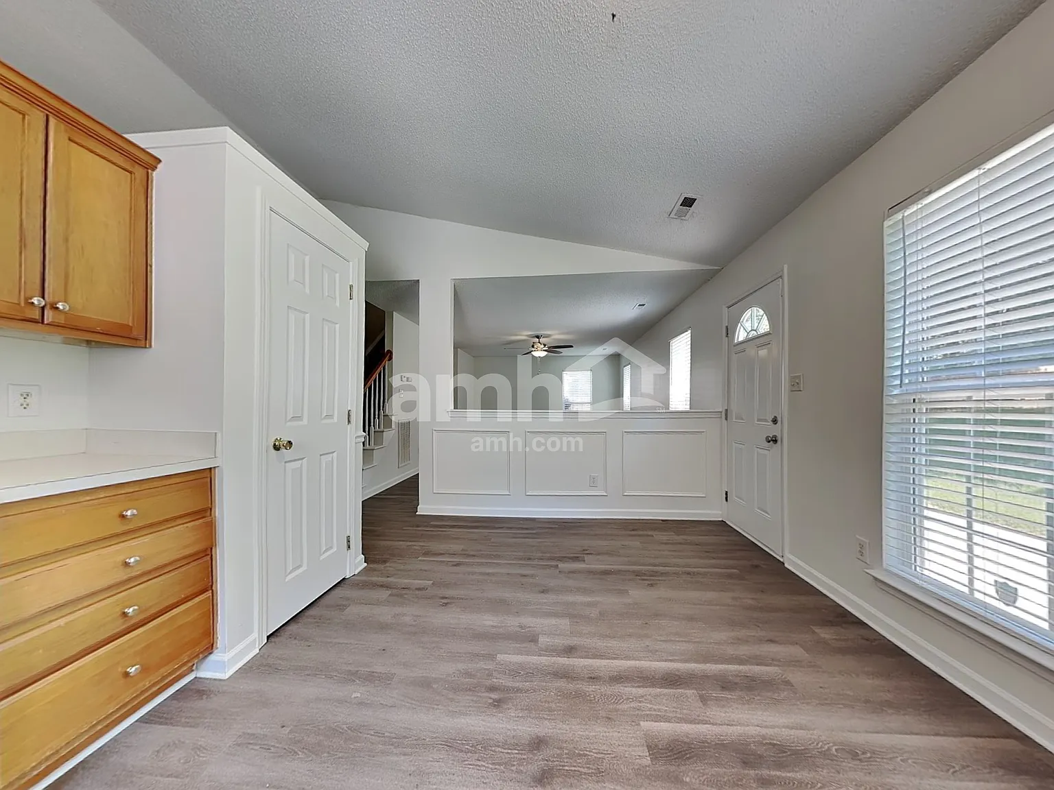 3 bed, 2.5 bath, 1540 sqft, $1,975 — Photo 4