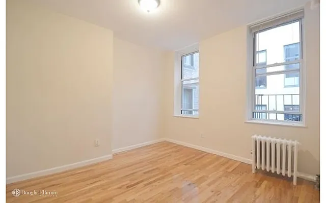 Rented by Douglas Elliman | media 23