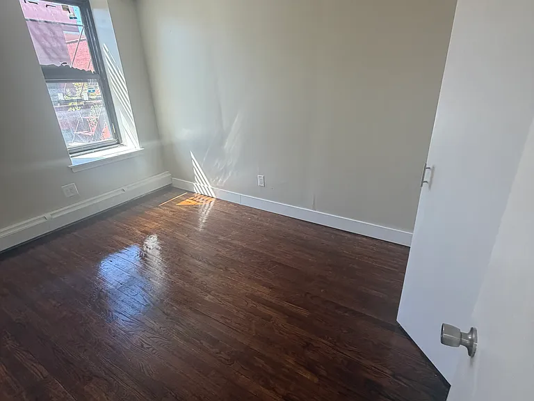 680 Beck St #4D — Photo 3