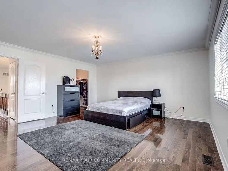 230 Humberland Dr — Photo 23