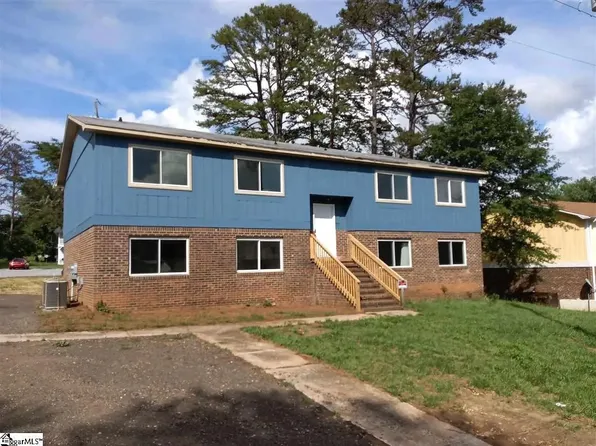 3141 Longbow Dr, Spartanburg, SC 29302