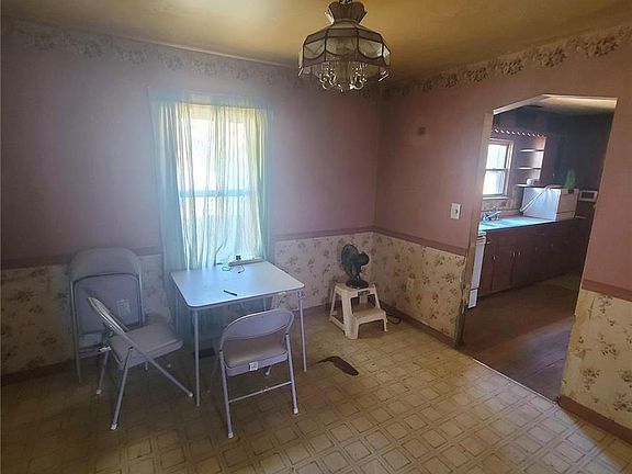 5th image of 2808 Buxton Ave