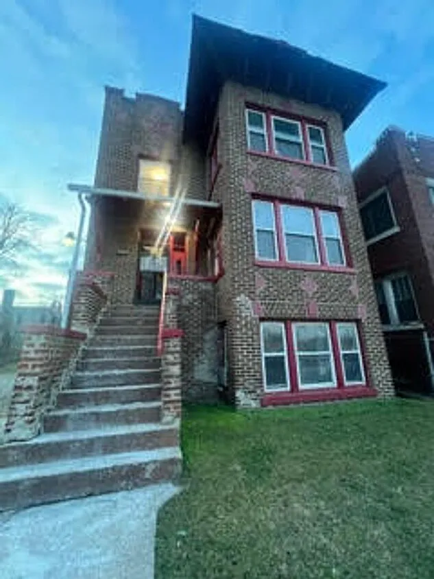 1380 Jackson Street - First Floor- Room 1 — Photo 1