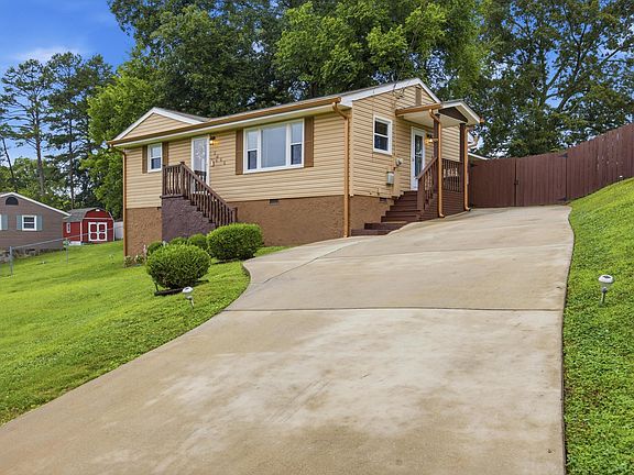 4th image of 3803 Altamira Dr
