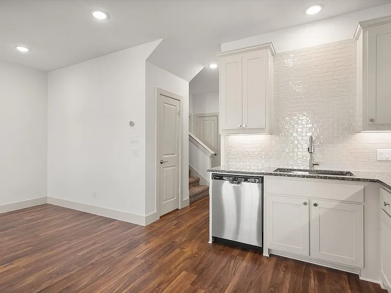 508 E Kimball St #2 — Photo 11