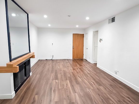 4th image of 10202 Summertime Ln