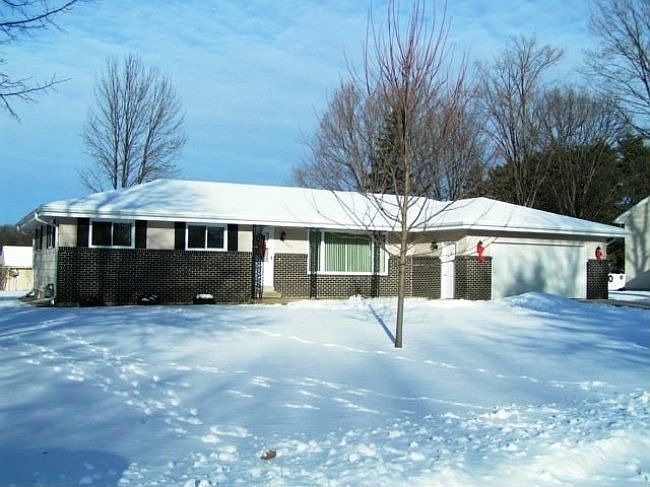 1st image of 1202 Nina Ave