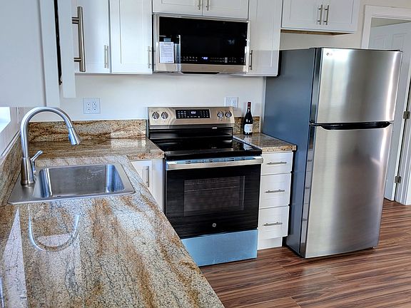 4th image of 3452 Oak Glen Ln