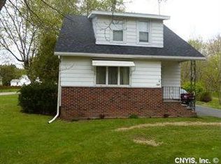 1561 Union St, Oneida, NY 13421