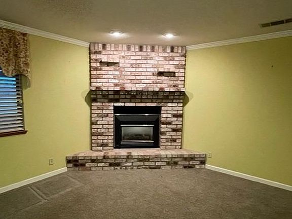4th image of 808 Cloverland Way
