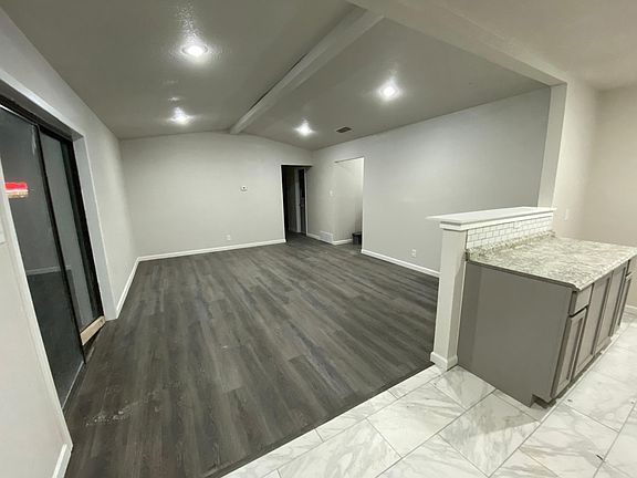 4th image of 6600 McCart Ave