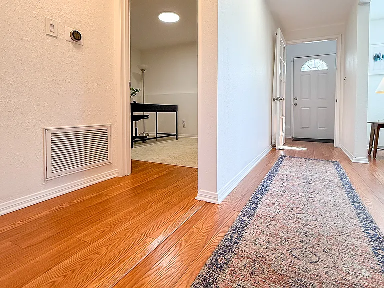 6255 1/2 Saylin Ln — Photo 6