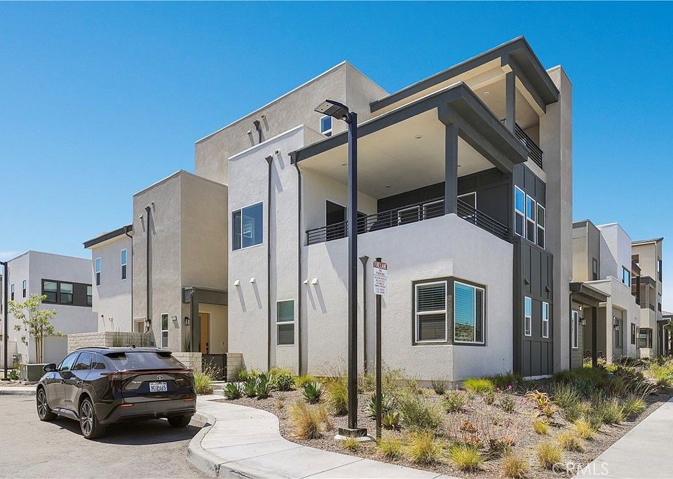 27525 Illumination Ct, Valencia, CA 91355 Zillow