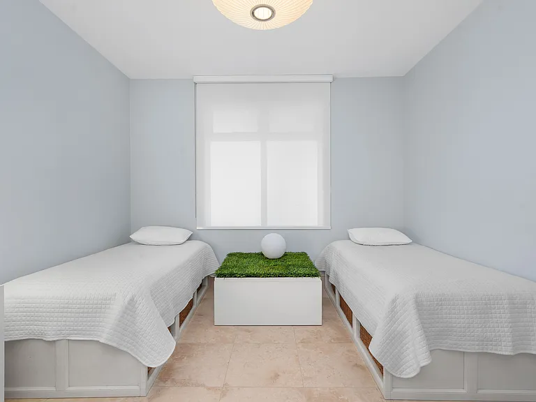 500 Plantation Dr #1-205 — Photo 16