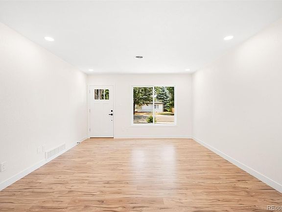 5th image of 769 Troy Court