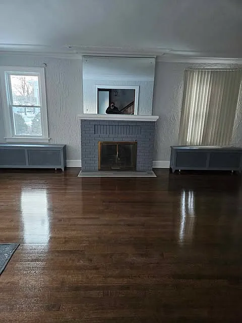 5 bed, 2.5 bath, 2685 sqft, $2,850 — Photo 2