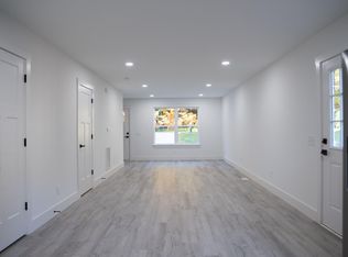 109 12th St SW, Hickory, NC 28602