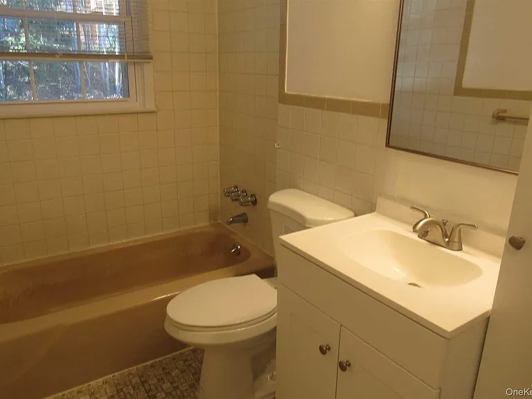37 Alpine Dr #E — Photo 14