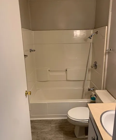 1425 Sunset Lake Rd #7 — Photo 5