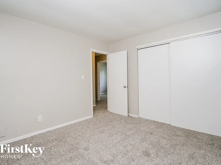 4315 Standish Dr — Photo 11