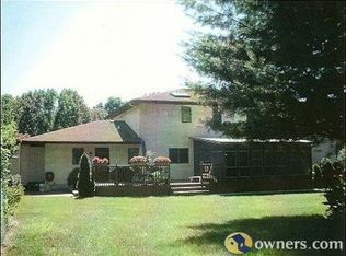 5 Ora Ct, East Hanover, NJ 07936