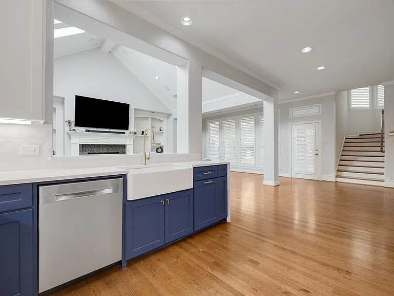 5619 Miramar Dr — Photo 6
