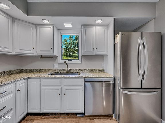 5th image of 33 Forest Ln