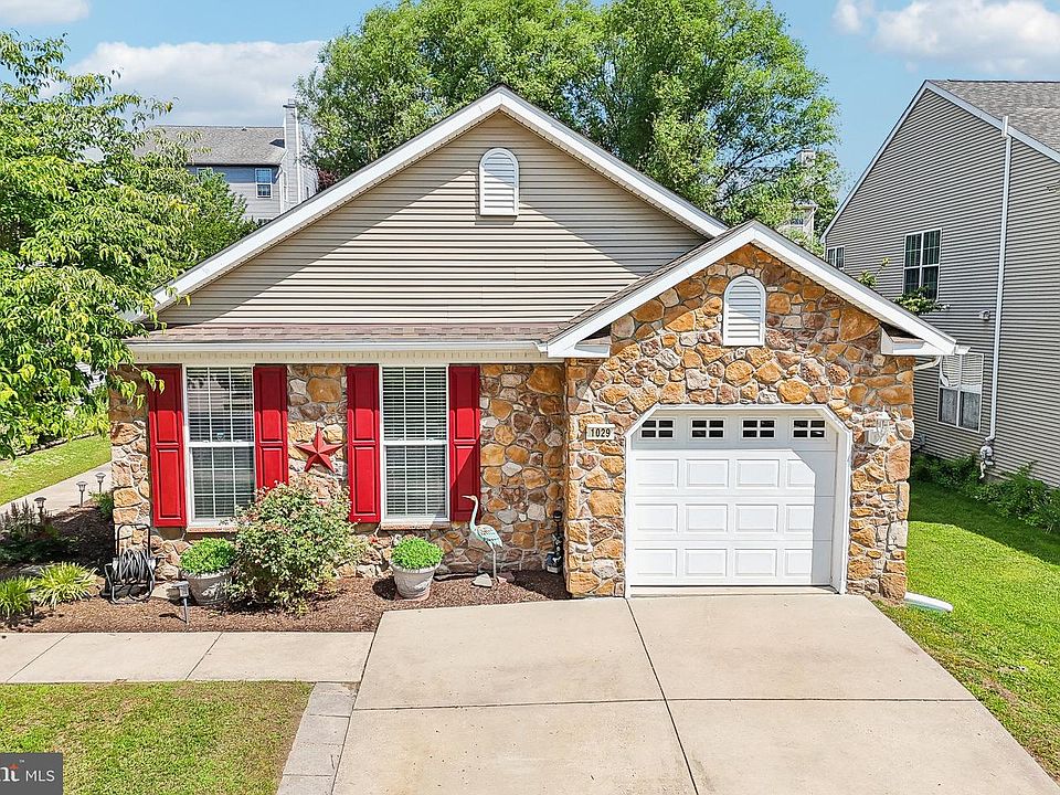 1st image of 1029 Searay Ct