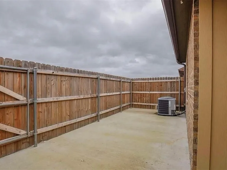 122 Kimber Ln — Photo 12