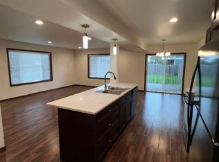 2025 Aaron Dr #B, Lynden, WA 98264