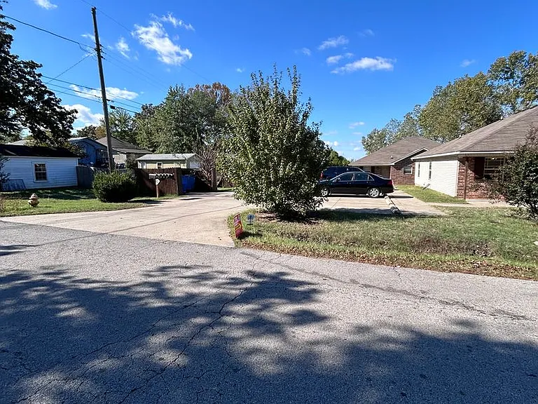 2200 S 17th A F Fld #A-F — Photo 4