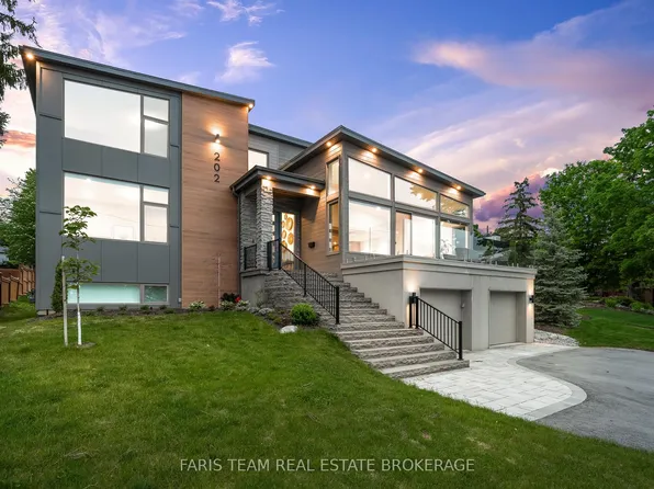 202 Kempenfelt Dr, Barrie, ON L4M 1C3