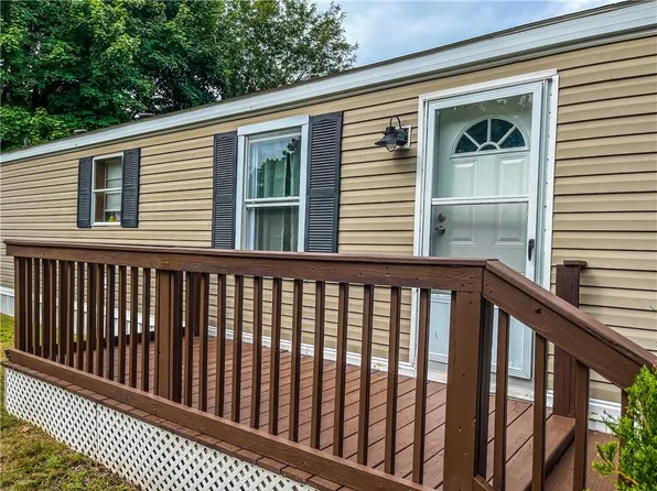 33 Torch Ln, Coventry, RI 02816