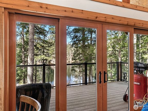5th image of 390 E Emerald Lake Drive E