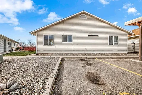 389 Sunnyside Cir — Photo 18