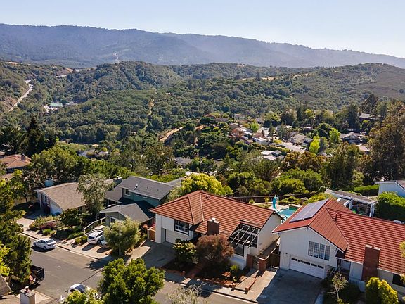 4th image of 1318 Pebble Dr