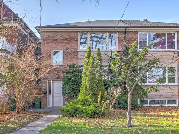 42 Enderby Rd Floor 2, Toronto, ON M4E 2S3