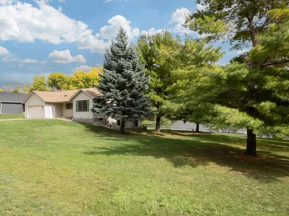 31185 Olinda Trl, Lindstrom, MN 55045