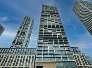 1000 Portage Pkwy #3909, Vaughan, ON L4K 0J6