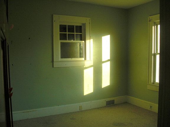 2nd image of 228 Waugh Dr